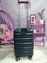 Pierre Cardin Paris 20 吋高端壓花面料旅行箱 Pierre Cardin Paris 20 inch lugguage 55  x 35 x 25cm