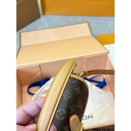 Shippig Full Set Gift Box Packaging bag ao Diae Cowhide Underarm Baguette bag All Steel Five