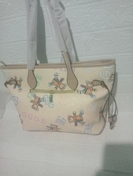 Tas Tote tly