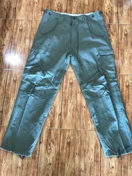 กางเกงขายาวทหารรถถังUS M51 เอว31-36” ยาว42” ไม่เคยผ่านน้ำ ผลิตจากสิงคโปร์ ผ้าด้าน สวยตามภาพ