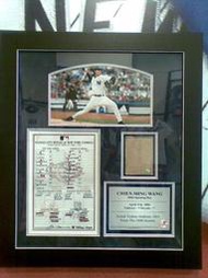 MLB洋基隊王建民照片(2006先發球場紀錄+球場投手丘紀念裱框畫)