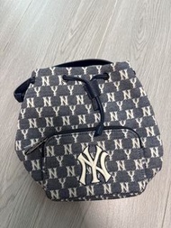 Mlb monogram 老花斜孭袋水桶袋bucket bag