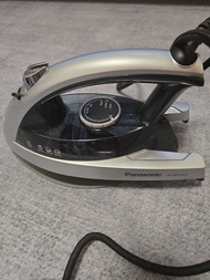 Panasonic 熨斗 NI-W650CS