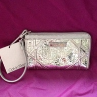 CALVIN KLEIN WRISTLET WALLET