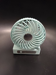 便攜式風扇 可座枱 Light Blue Portable Folding Handheld Fan