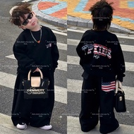 Set of fur-lined round-neck sweatshirt with TPKIDS flag-shaped 2-skin felt down-leg pants for childr