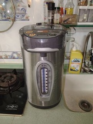 8升不銹鋼內膽電熱水壺，可碰杯出水