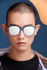 【快速出貨】時尚藝術太陽眼鏡 / 尼龍片墨鏡 | HAZEL漸進藍