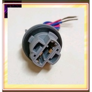 Bulb Socket T20 1881