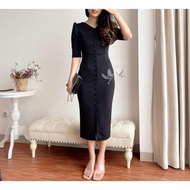 ST A02 HANY DRESS MADE OF SCUBA MATERIAL, LD 90 CM STILL STRETCHABLE, LENGTH 92 CM, THERE IS A BUTTO