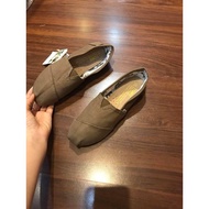Chinese goods ~ 2 weeks - Brown Toms Shoes