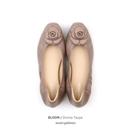 Sweet Palettes รองเท้าหนังแกะ Bloom Donna Taupe