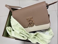 Burberry TB 小款拼色斜背包