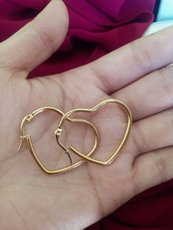 (28) 10k gold heart loop earrings not faded lifetime use