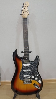 พร้อมส่ง 🚚 กีต้าร์ไฟฟ้า SiamMusic ของแถมเพียบ ราคาถูก ST-111