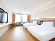 JI Hotel (Jiaxing Gaotie South Railway Station Yuli Plaza)