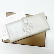 ⁺⊹古董精品⊹⁺｜LOEWE 珍珠白經典壓紋長夾(有零錢袋)