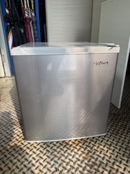 新淨winot單門小雪櫃