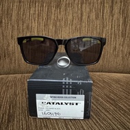Kacamata sunglasses oakley catalyst valentino rossi collection second original