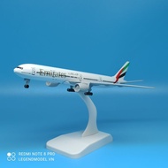 Emirates Airplane Model 20cm