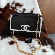 中古包 CHANEL 香奈兒 熊貓色斜揹包