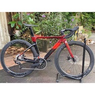 Road Java Fuoco Group 105 bike with beautiful colored carbon wheels