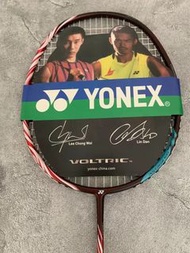 Yonex Astrox 100 專業羽毛球拍