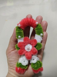 พวงมาลัย ขนาด 6×12cm ของขวัญ วันแม่  ไหว้ผู้ใหญ่  ทำจากลวดกำมะหยี่