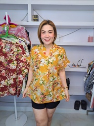 T51//เสื้อคอจีนลายดอกไม้แขนสั้น ผ้าไหมอิตาลี ฟรีไซส์48-50 หน้าผ้า50นิ้ว ยาว26นิ้ว ราคา119บาท