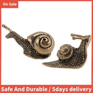 2Pcs Snail Decor Solid Snail Ornaments with Decor Effect the Meaning of the Snail Walk Slowly