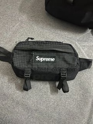 Supreme腰包 黑色網格圖案