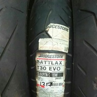 BRIDGESTONE BATTLAX T30 120/60ZR17 (1217)