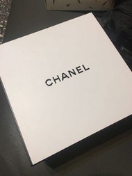 CHANEL 紙盒