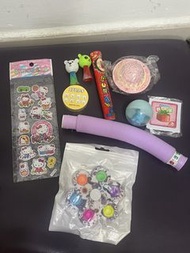 Set出 Hello kitty 貼紙 指尖陀螺 膠管玩具 彈波波玩具