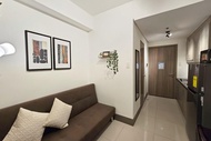 บ้านเดี่ยว 1 ห้องนอน 1 ห้องน้ำส่วนตัว ขนาด 28 ตร.ม. – มันดาลูยอง (Condotel 1BR Unit w/ Balcony FAME