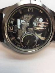 出售全新罕有難得，美國名品牌ARBUTUS 愛彼特鏤空雕花機械上鍊不鏽鋼男裝皮帶錶，瑞士機芯，可以細看機械運作，了解手錶運作，藝術品級數，50mm大裝三針錶，原裝皮帶，錶扣，時間正常，50米防水，