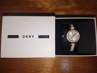 DKNY 白陶瓷手錶