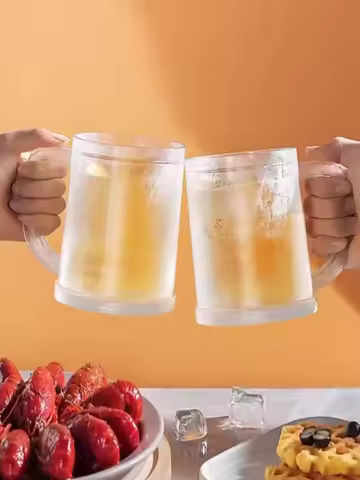 2 pieces of summer double-layer refrigerated ice cups. Beer cups with large capacity for beverages. 