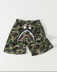 日本優惠預訂 3色選  a bathing ape 迷彩鯊魚logo 短褲