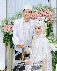 jasa edit foto biasa jadi foto pasangan pengantin di cetak ukuran 10R