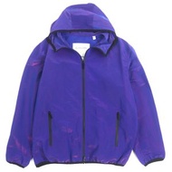 全新未使用 BURBERRY 輕薄夾克 8086685，背面飾有品牌標誌，連帽雙拉鍊尼龍夾克，紫色，尺寸 50，意大利製造，正品，男士