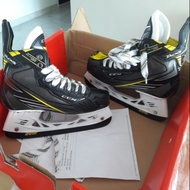 CCM Tacks Classic Pro black steel jr ice hockey skates.