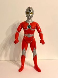 Popy鹹蛋超人 大膠sofubi bullmark