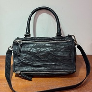GIVENCHY Pandora 黑色 銀扣 中號
