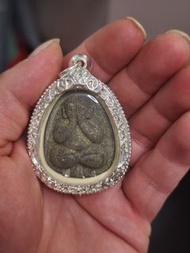 龍婆冠 富裕必打佛 珍寶屈班麗 BE 2542