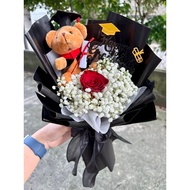 Graduation Bear Fresh Flower Bouquet Gift - Red Rose Baby's Breath Black Wrapping Same Day Online De