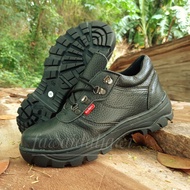 Genuine Cowhide Safety Shoes Similar to the King, Latest Black Factory kitchen