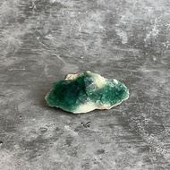 水晶簇- 綠螢石原礦 辦公室療癒微景觀 裝置擺飾 一物一圖