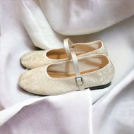 白色刺繡繡花鞋