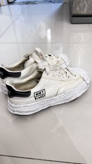 MMY BLAKEY 白色帆布鞋